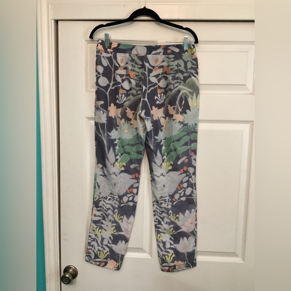 💥PRICE DROP💥 Silk Floral Pants - Picture 3 of 6
